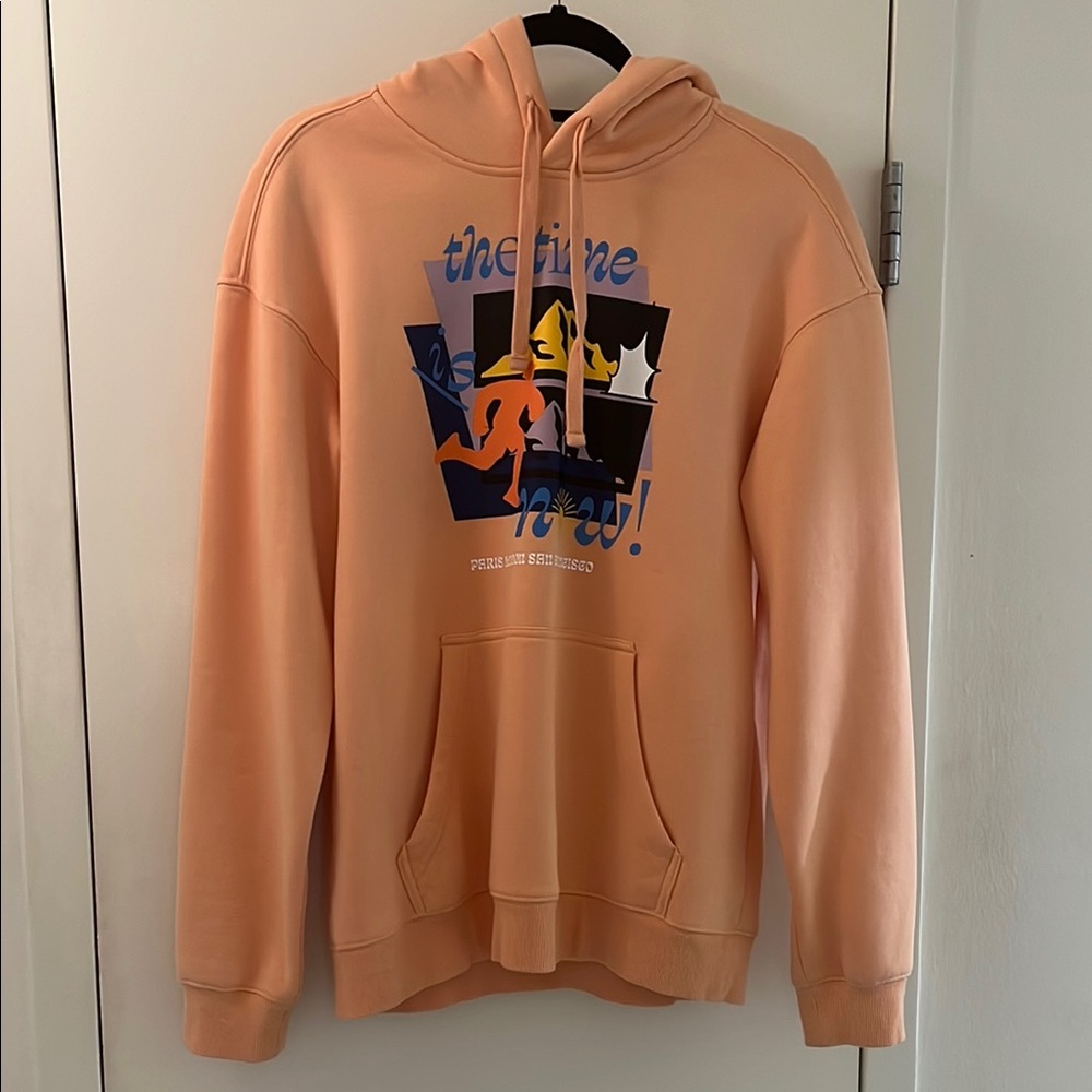 Mens’ printed hoodie, size S. New, no tags.